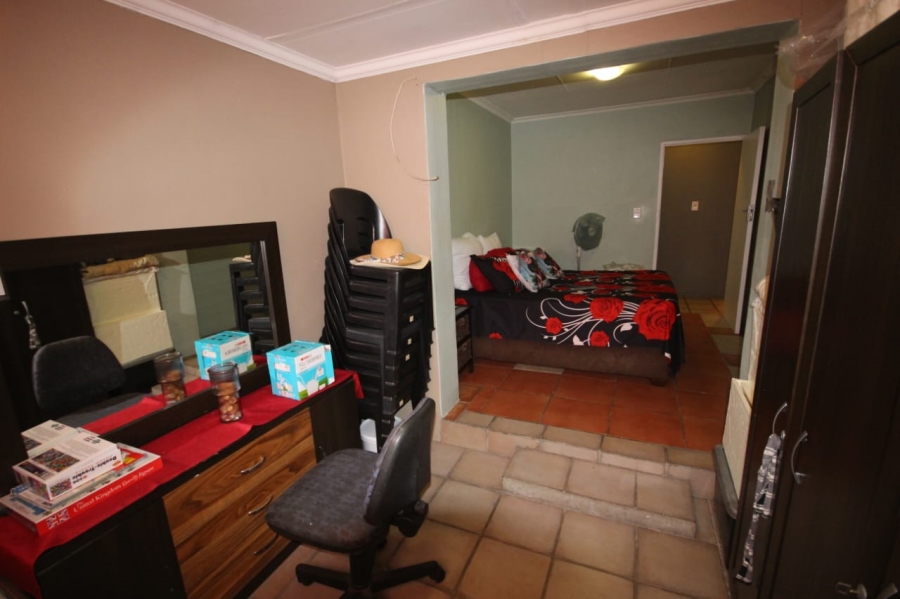 3 Bedroom Property for Sale in The Connifers Western Cape